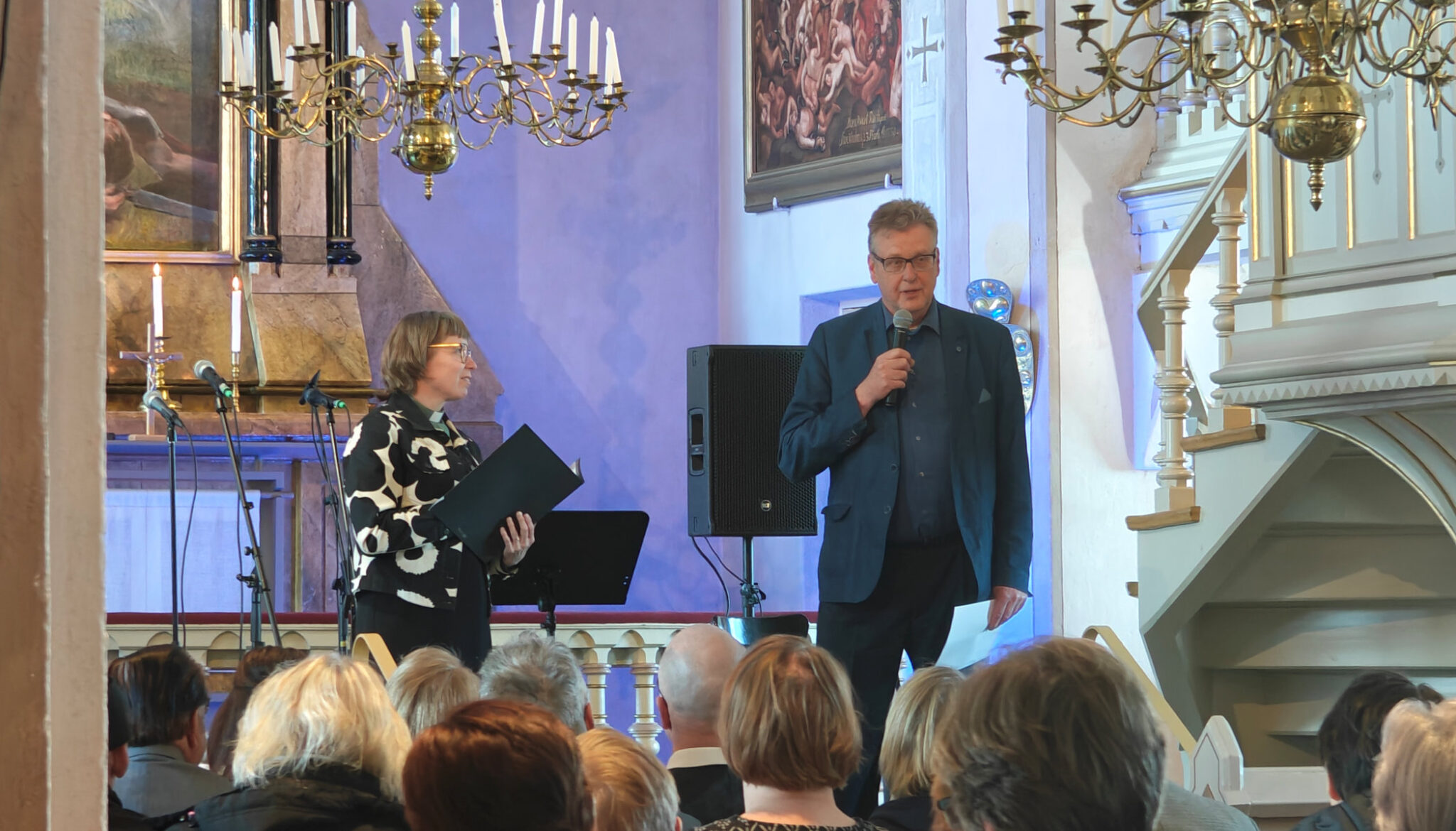 Juontajat Mari Vuorinen ja Harri Lindell